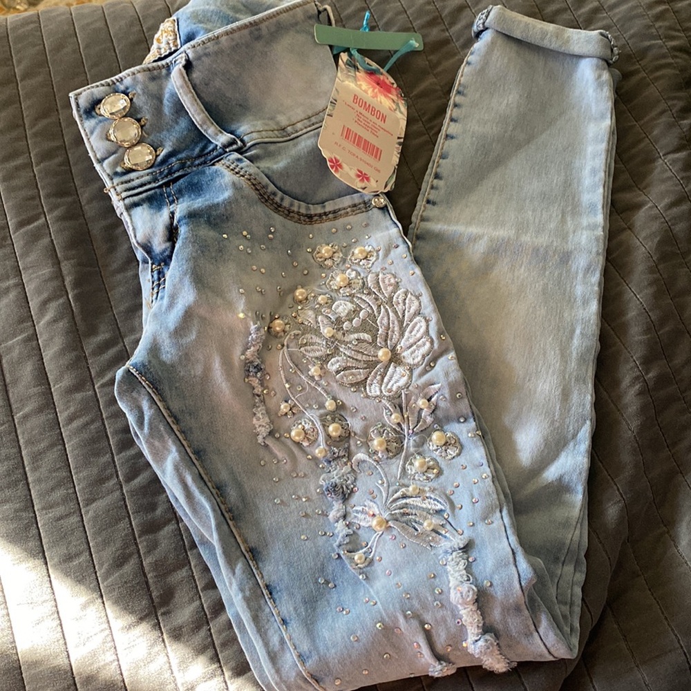 BOMBON PANTALON ESTILÓ MEXICO. Pants from Mexico Size 9